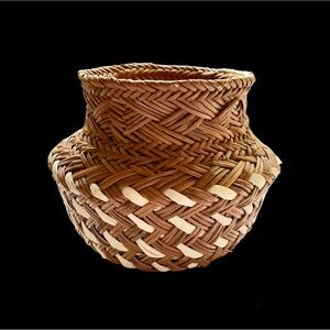Vintage Tarahumara Pine Sotol Bi-Color Double Weave Pot